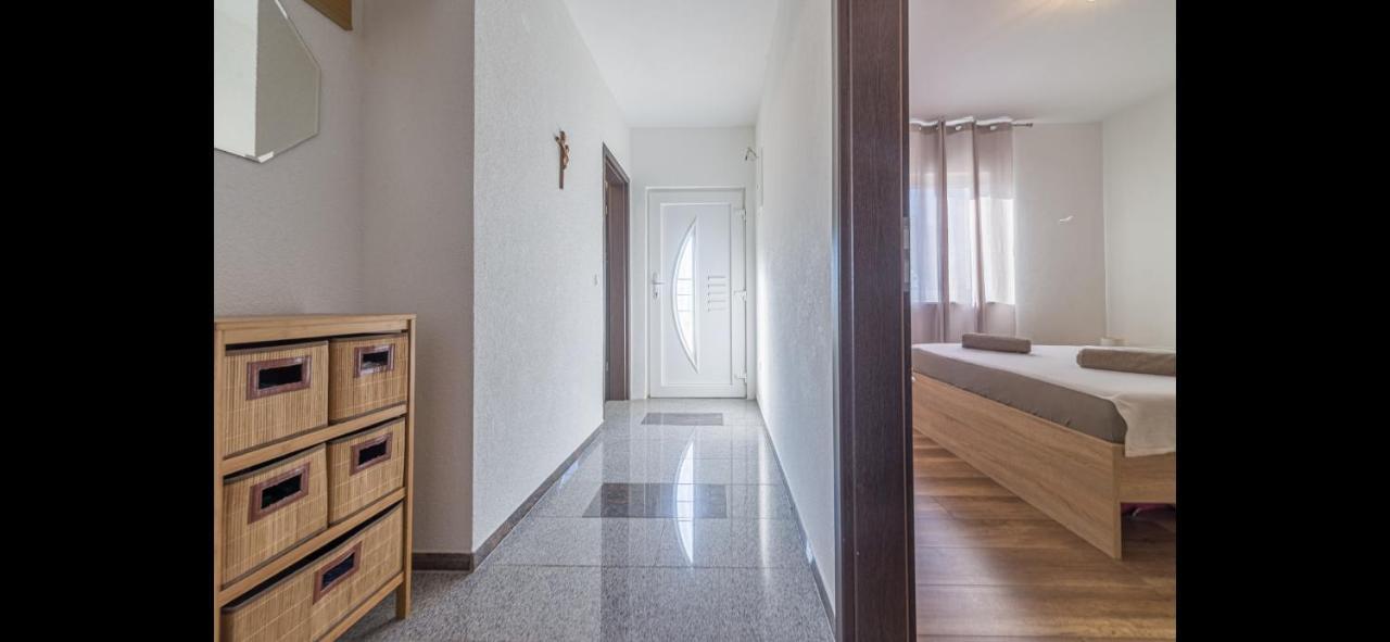Aurum Luxury Apartments วีร์ ภายนอก รูปภาพ
